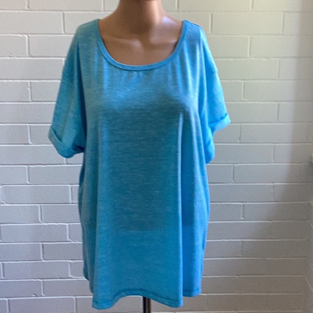 Short sleeve tee 🛍️